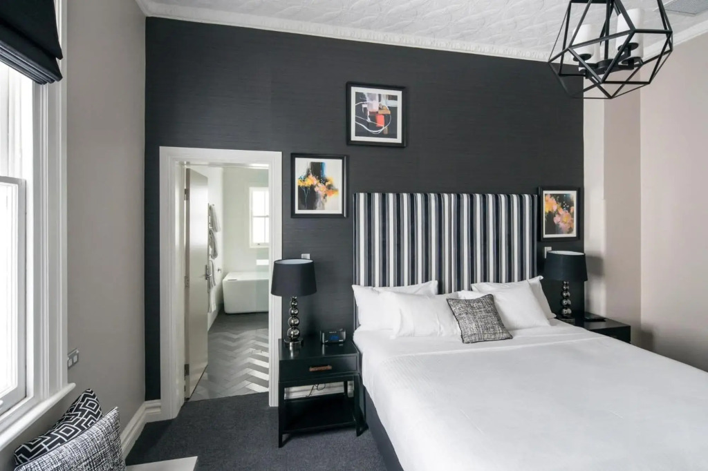 Mrs Banks Hotel
