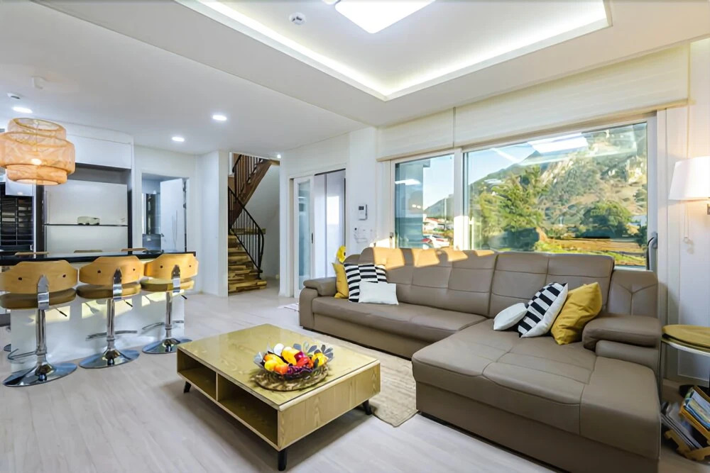 Seogwipo Sanbangsan-ui-achim Pension