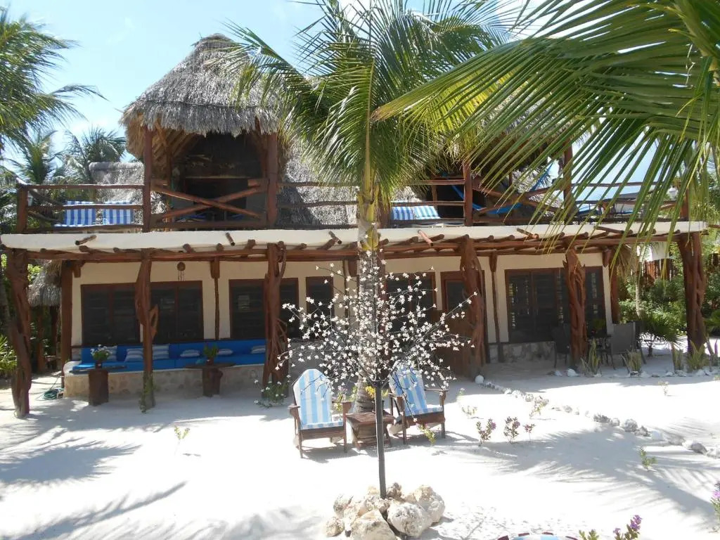 Beach Guesthouse Holbox Apartments & Suites