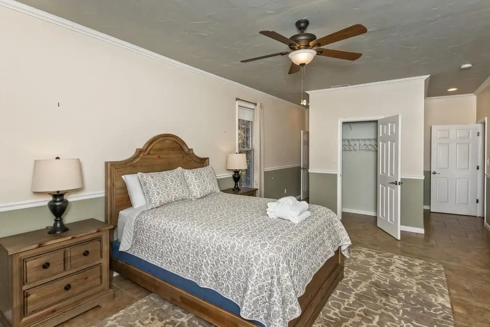 Rumbling Bald Resort Home In Lake Lure - Wifi - Community Beach, Pool, Golf And More 5 Bedroom Home by Sunscape Property Management