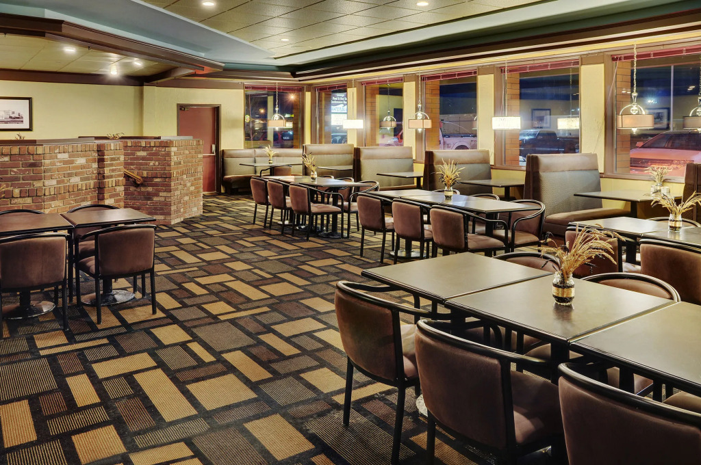 Kindersley Inn