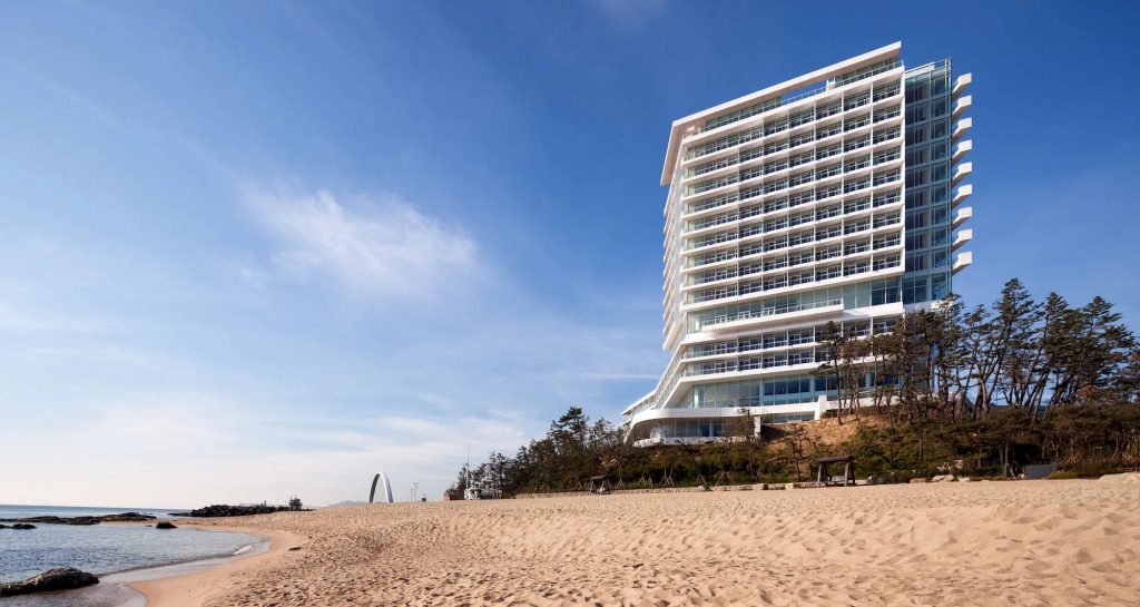 SEAMARQ HOTEL