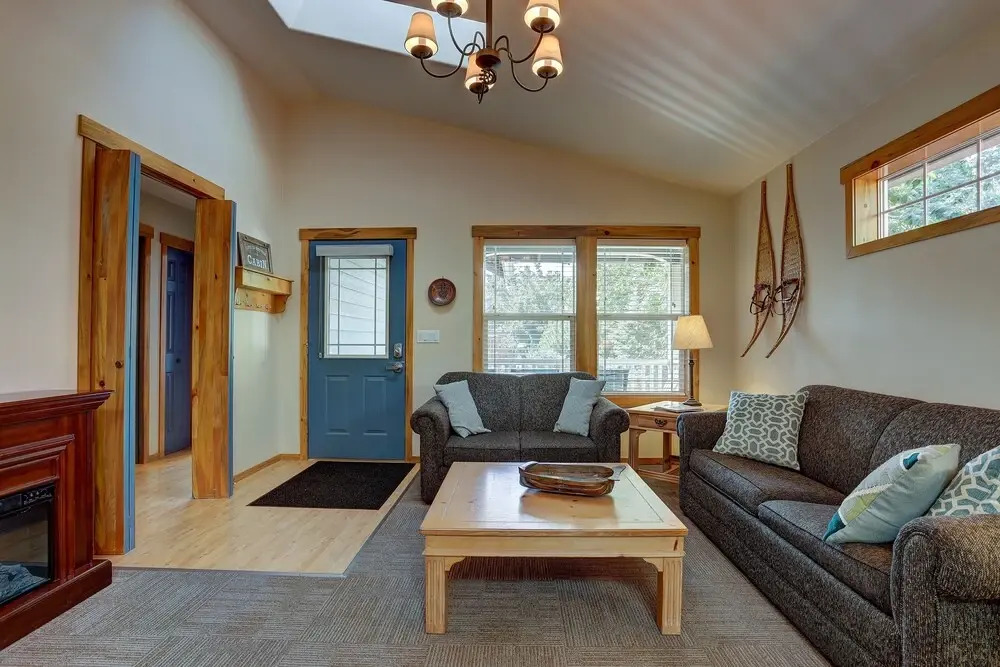 Huckleberry  3 Bedroom Home by RedAwning