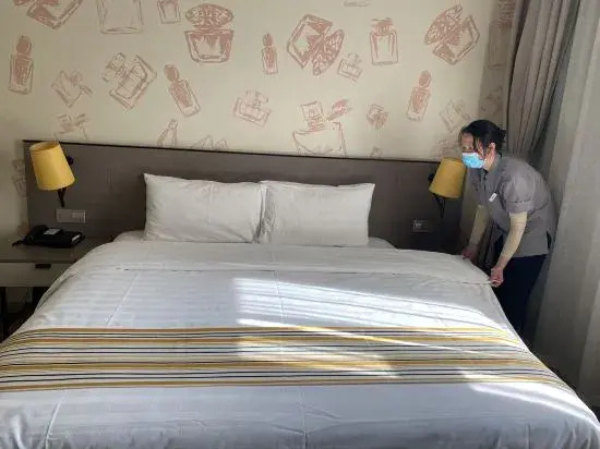 Homeinn Plus Hotel (Shenyang  Olympic Center Rongxing Building)
