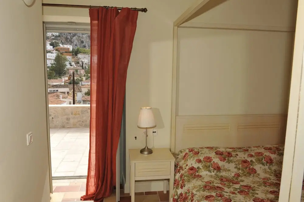 Gaia Traditional Rooms