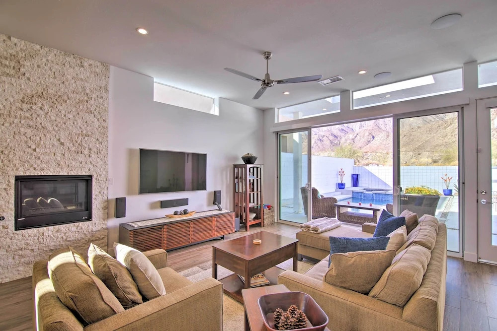068332: 'desert Pearl' 3 BR Oasis w/ Private Pool!