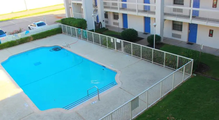 Motel 6 Tulsa South