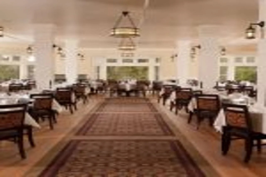 Lake Yellowstone Hotel & Cabins - Inside the Park