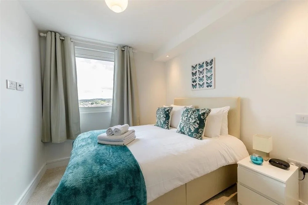 Flying Butler - Edgware Apartments