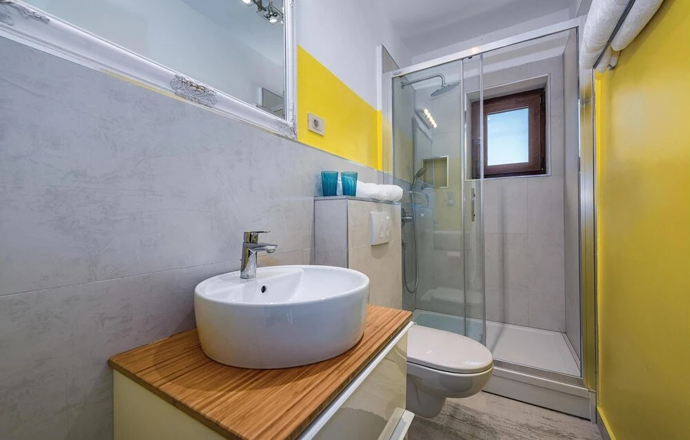 Awesome Home in Rovinj With Wifi and 6 Bedrooms