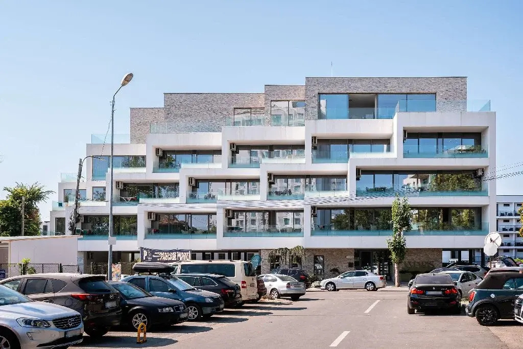 AMARIS Apartamente cm