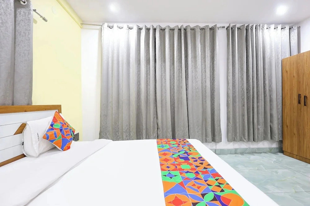 Fabhotel Lorven Grand
