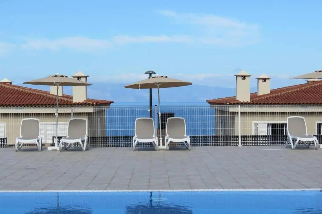 Luxury House with 3 Bedrooms, Sea Wiew and Swimming Pool in a quiet Residence