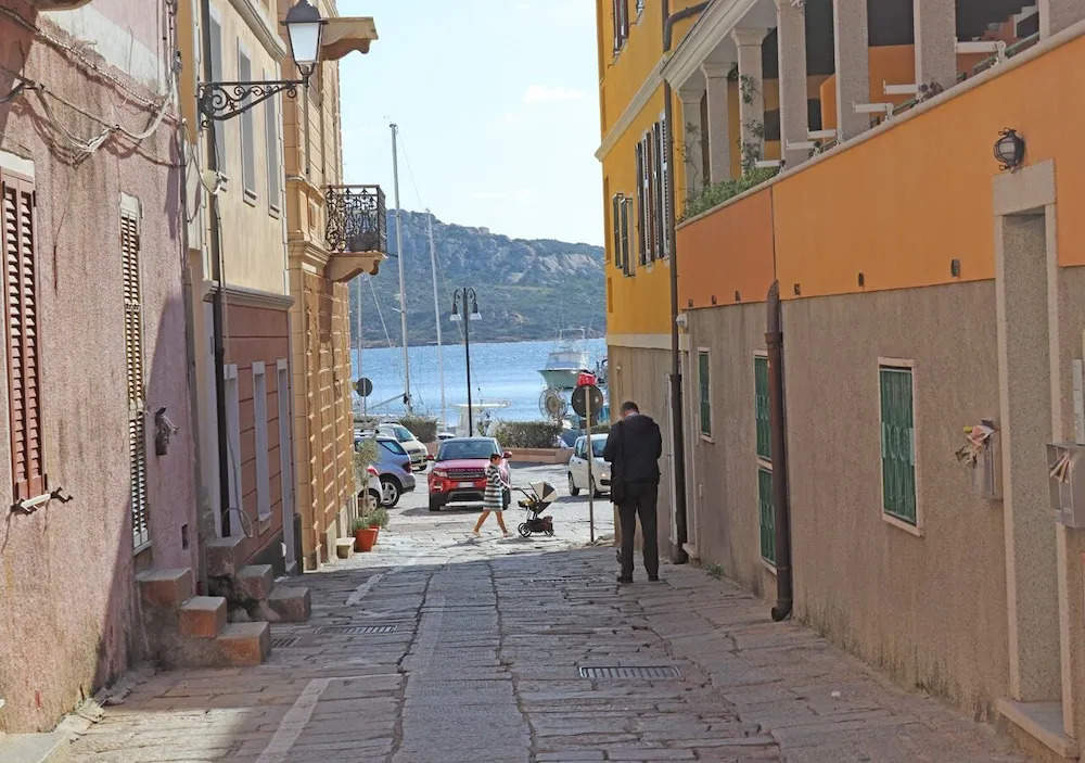 North Sardinia Retreats - Millelire Smart Rooms
