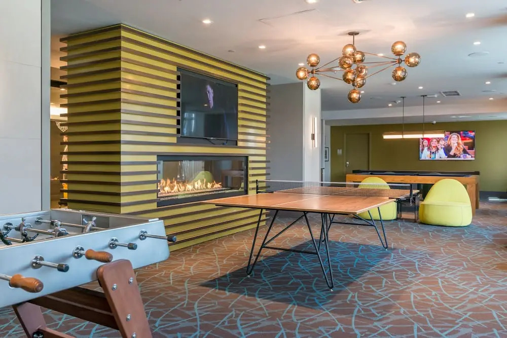 Home Away Apartments at Washington Blvd.
