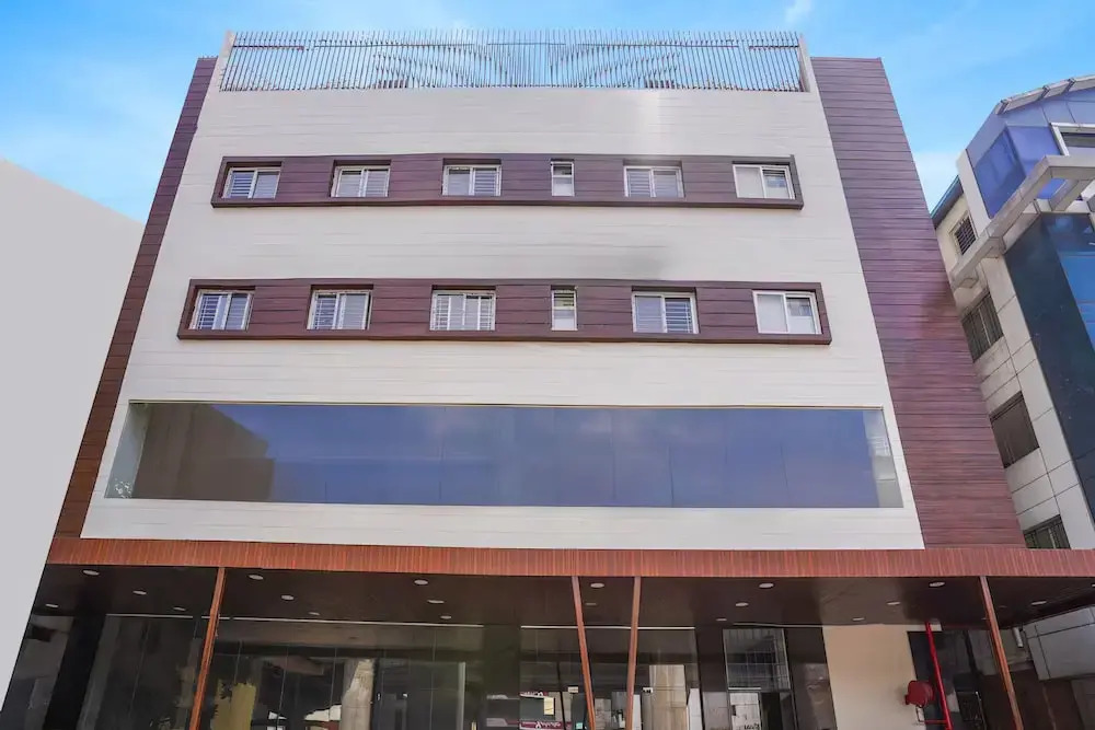 RG Suites Silkboard