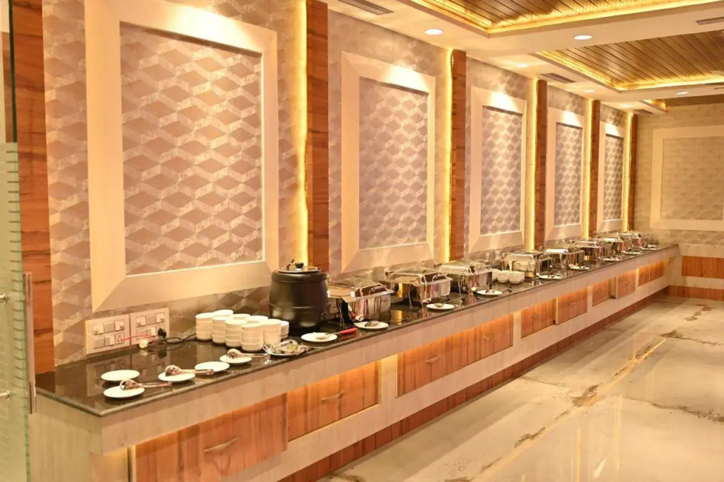Hotel Aakriti Clarks Inn Express
