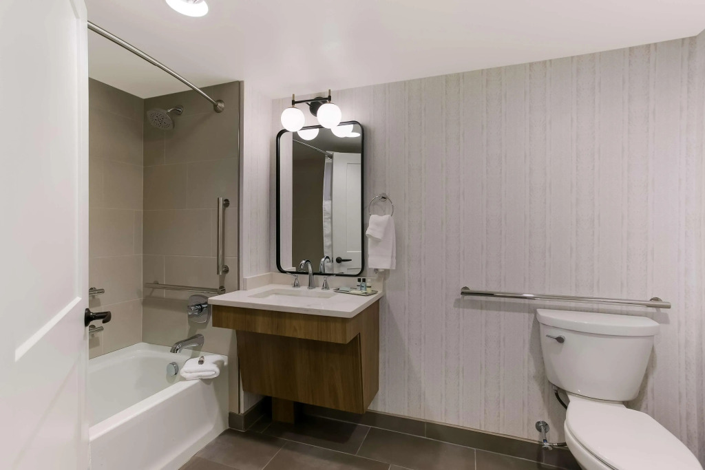 Best Western Premier the Central Hotel & Conference Center
