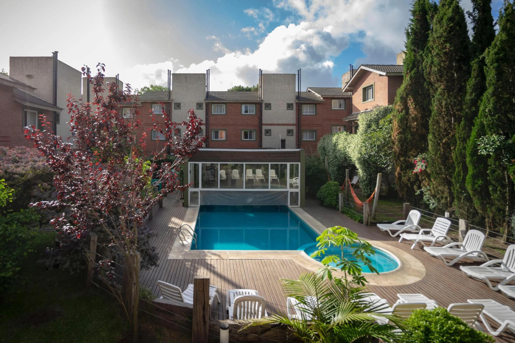 Valeria House Rental Suites
