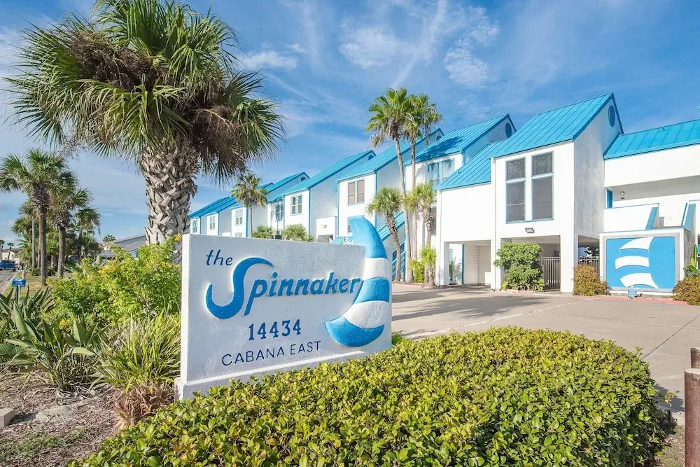 Spinnaker 317 - Waterfront/boat Slip!