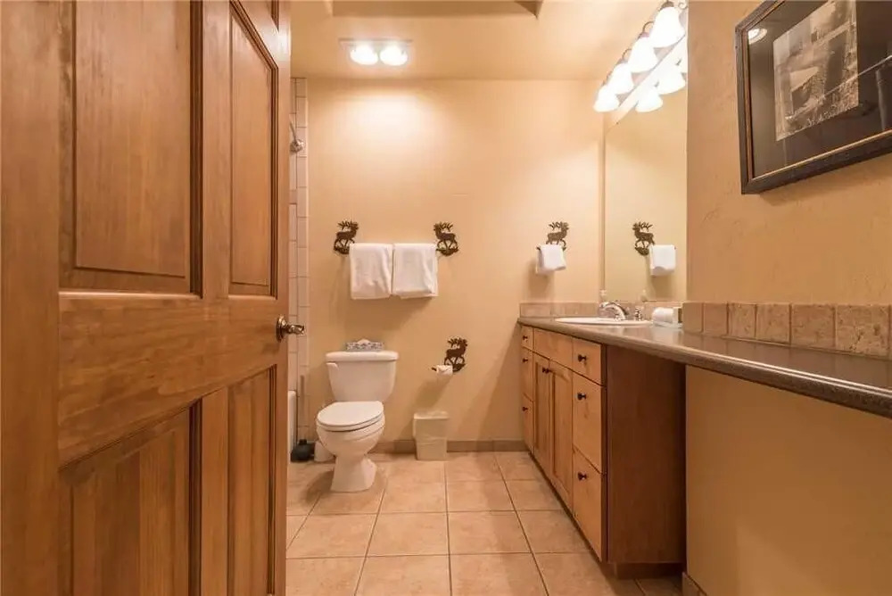2101 Timberline Lodge, Trappeur's Crossing Apartment 2
