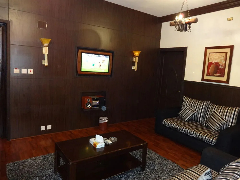 La Fontaine Safd Suites