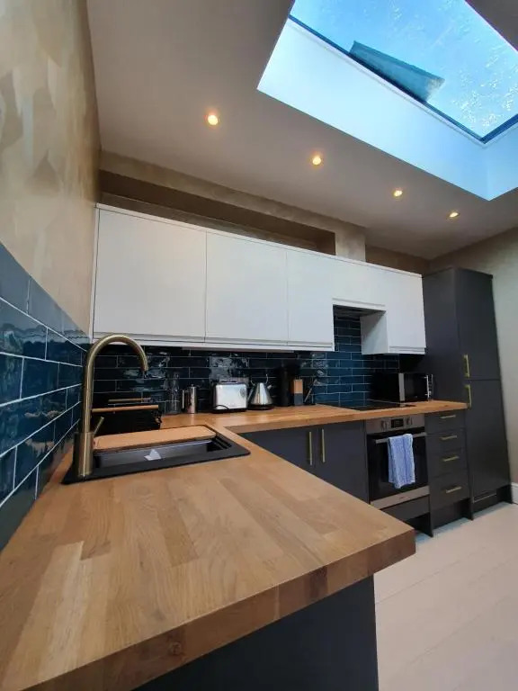 The Loughborough - Elegant, glamourous boutique 1 bed, central Truro