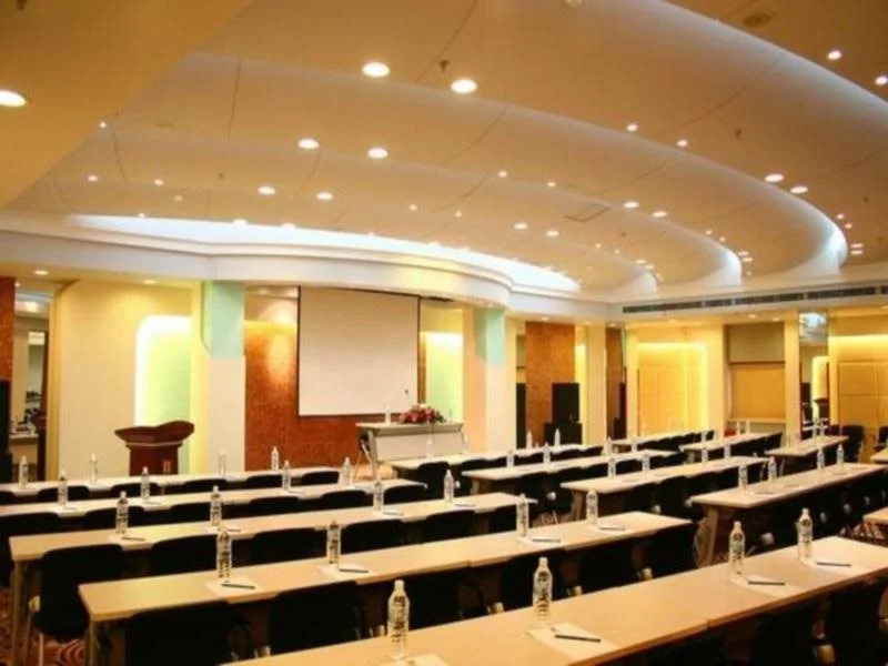 Yangtze River TOMOLO Hotel (Jianghan Road Branch)