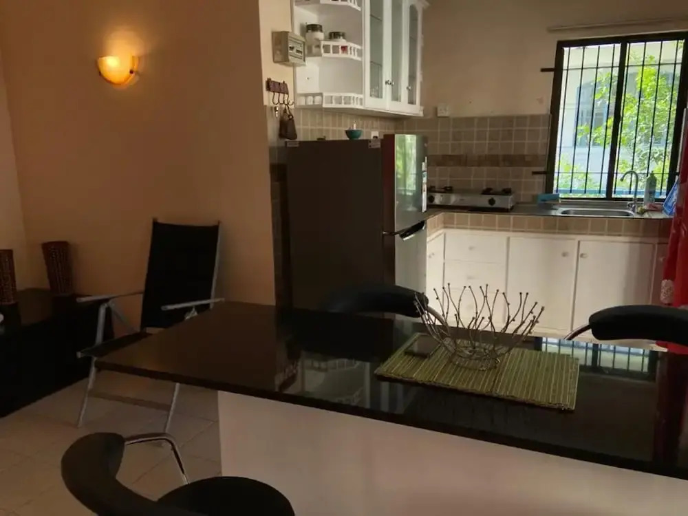 Calm Oasis Sunset Beach Apartment in flic en flac
