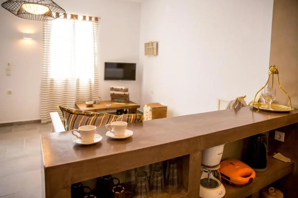 Chic & Modern Apartments with swim access