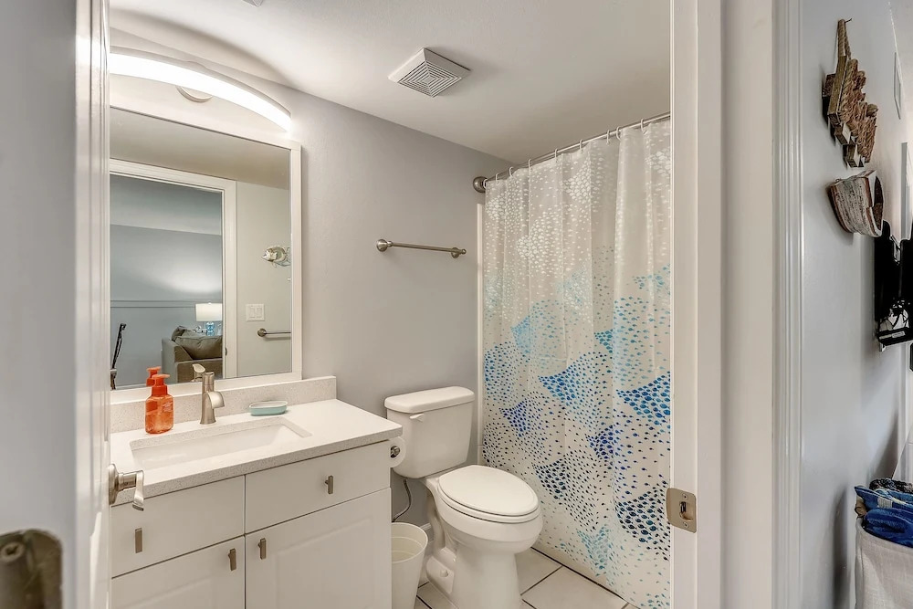 Seacrest 206 is a gorgeous Gulf Front2 BR with Free Beach Service for 2 by RedAwning