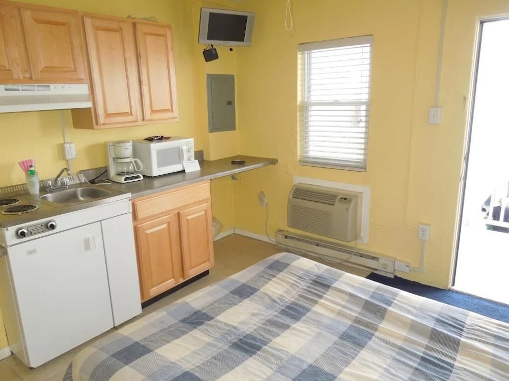 Sifting Sands Motel