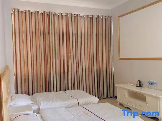 Taoyuan Huayu Hotel (Jianshui Purple Pottery Street Guangci Lake)