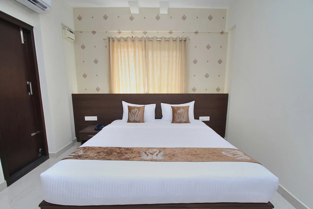 Hotel near Kristu Jayanti College