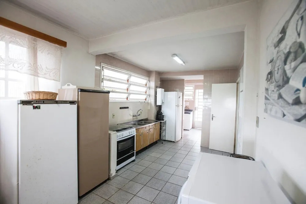 FL023 6 Bedroom Holiday home By Senstay