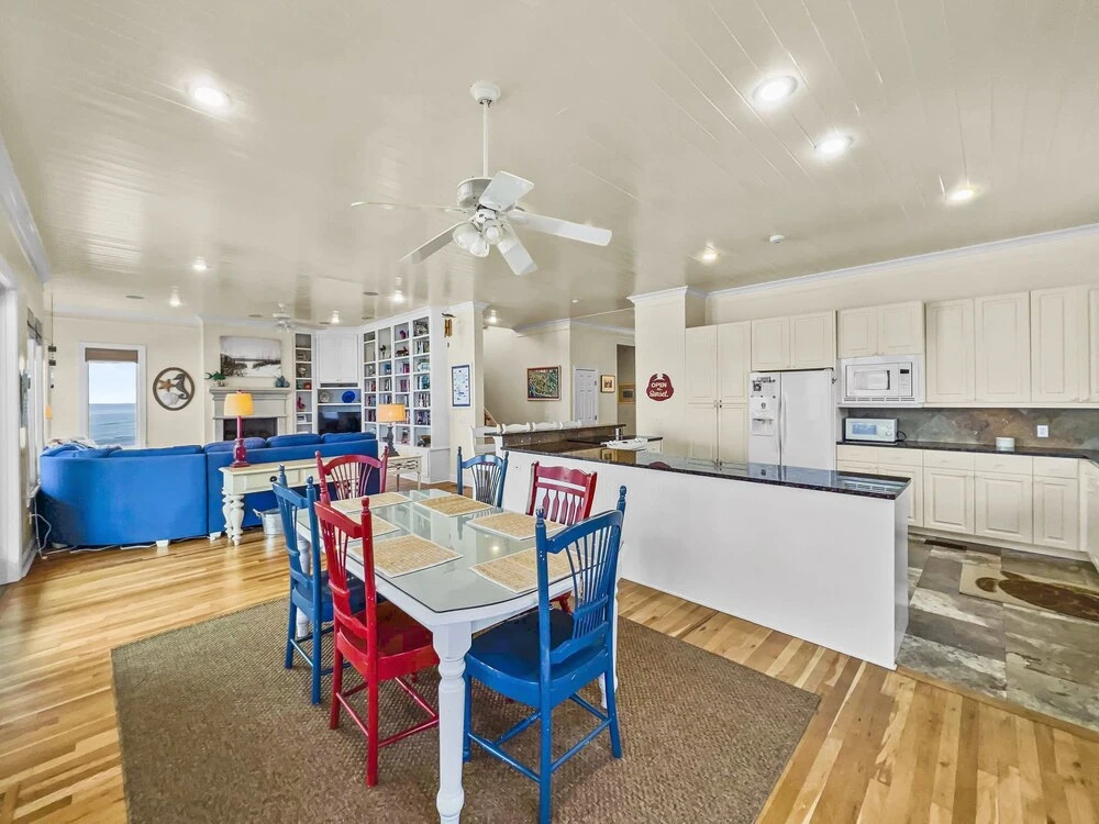Turtle Watch 4 Bedroom Home by RedAwning