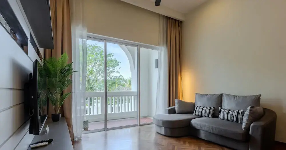Straits Quay Waterside Suite Penang