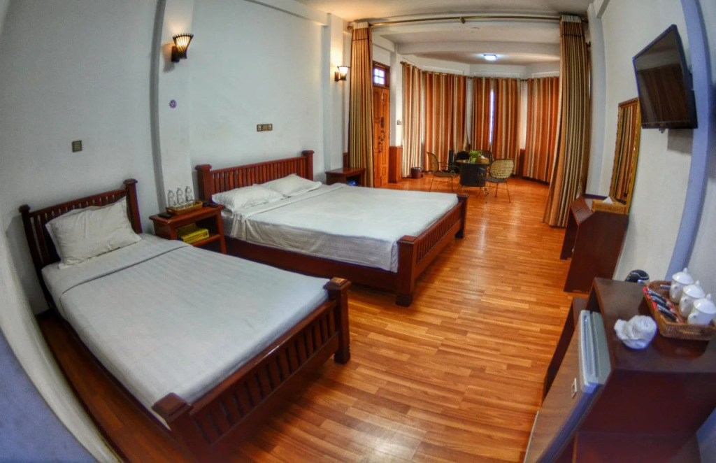 Hotel Spring