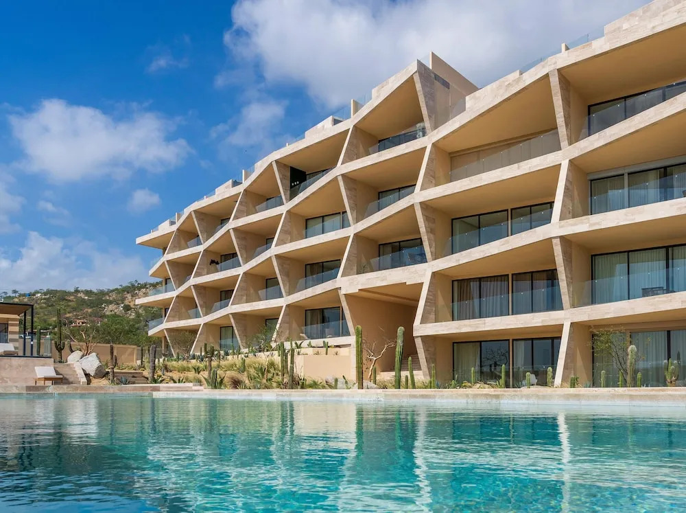 Mistiq Los Cabos