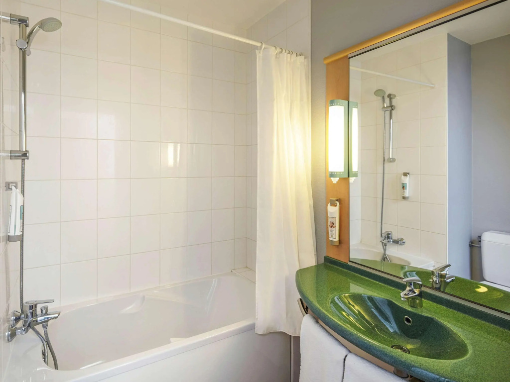 ibis Chartres Ouest Luce