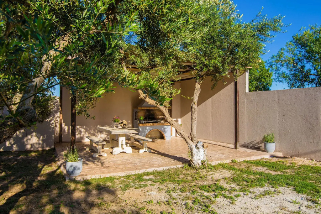 Kondarini Sea View Villa, Just 290m from the beach, by ZanteWize