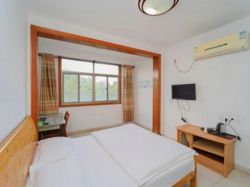Shanghai Huifa Inn (Nanhui Wildlife Park)
