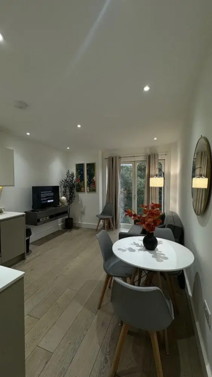 Boutique-style Apartment Near Central London