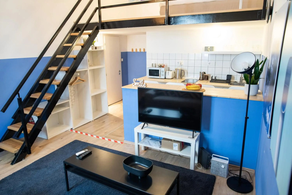 Cosy Studio In Central Party District.