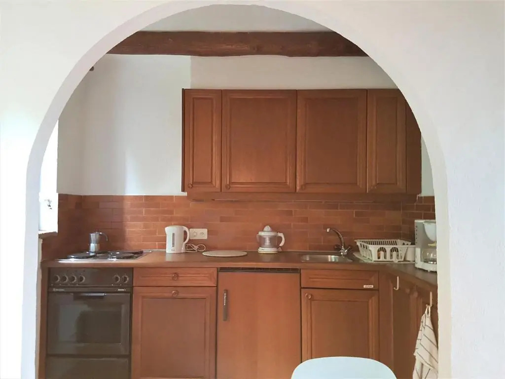 Caslano: 2.5 Zi-Dachwohnung im rustikalen-modernen Stil