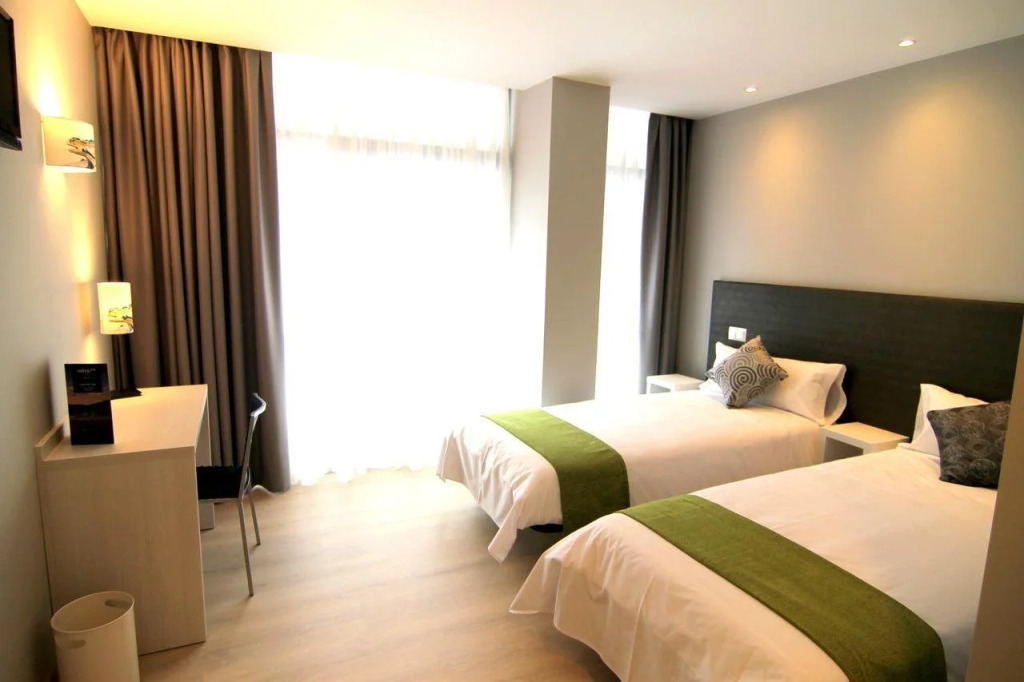 Hostal Aslyp 114