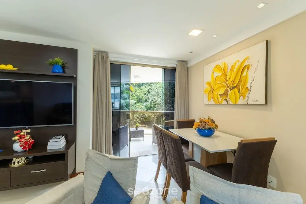 Apt w/ Balcony Steps From the Sea, Ilheus Erw0301
