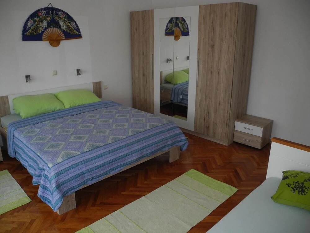 Apartment Jasminka 4 1 pax Dole