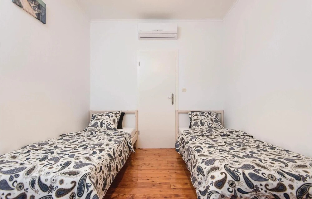 Beautiful Home in Zrnovo With Wifi and 3 Bedrooms