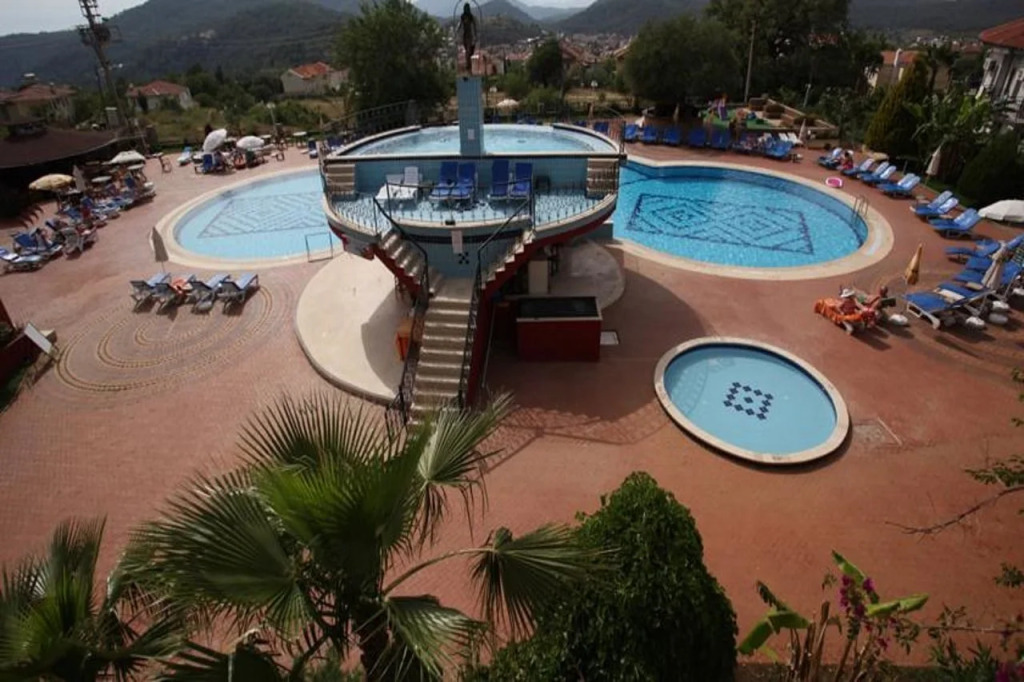 Destina Hotel